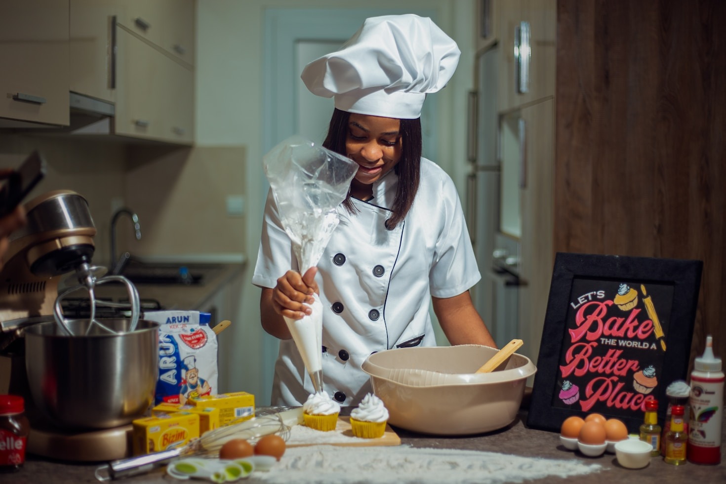 Utensílios Indispensáveis na Cozinha de um Confeiteiro